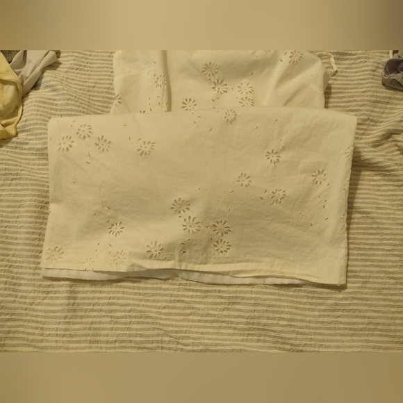 Beautiful Eyelet Evan Picone Sundress - Picture 8 of 9